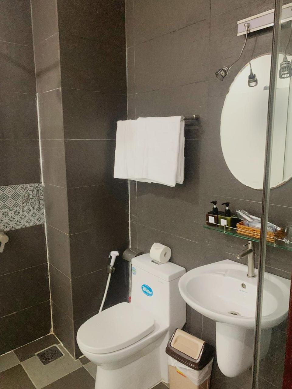 K&T Hotel - San Bay Tan Son Nhat Ho Chi Minh City Bagian luar foto